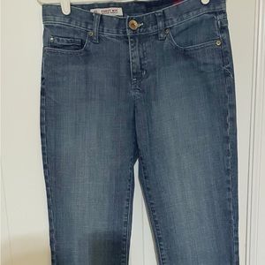 GAP curvy collection jeans. Size 6 regular. Like new condition